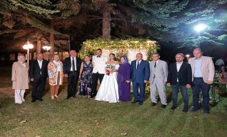 Muhteşem bir törenle dünyaevine girdiler...