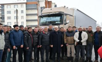 Müteahhitlerden deprem bölgesine yardım...