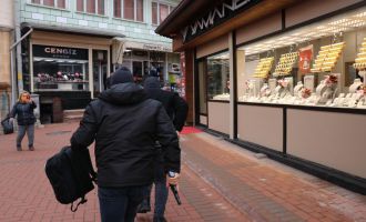 Nefes kesen kuyumcu soygunu tatbikatı