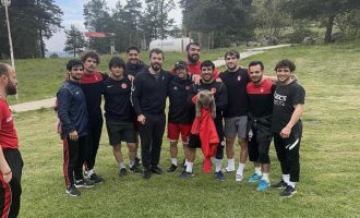 Olimpiyatlara hazırlanan güreş milli takımına yavru ayı sürprizi