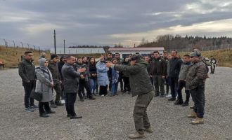 Ormancılara silah eğitimi