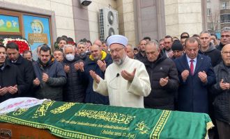 Otel yangınında hayatını kaybeden Ceren Yaman Doğan ve kızı son yolculuğuna uğurlandı