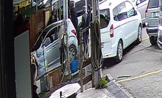 Oto galericiler sitesinde kavga: Sopa ve muştayla darp ettiler