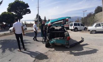 Otomobil ile pikap çarpıştı: 1 yaralı....