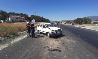 Otomobil süt taşıyan kamyonete çarptı: 1 yaralı