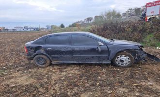 Otomobil tarlaya uçtu: 1 yaralı.....