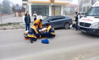 Otomobile arkadan çarpan motosikletin sürücüsü yaralandı....