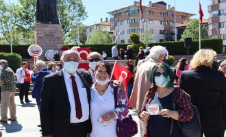 Partililer ve vatandaşlar Başkan Karsu ile fotoğraf çektirmek için sıraya girdi