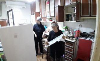 Rögar tıkandı, vatandaşın evi atık suyla doldu