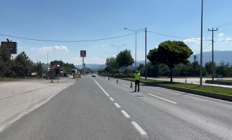 Şehrin giriş noktasında araçlar tek tek denetlendi......