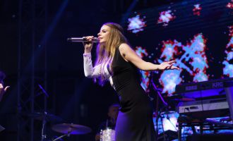 Simge’den muhteşem konser