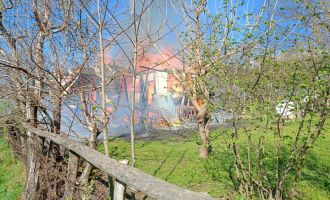 Sobadan çıkan yangın evi küle çevirdi.......