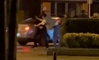 Sokak ortasında yumruklar havada uçuştu.......