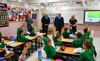 Sömestr tatili bitti, öğrenciler okul sıralarında yerini aldı....