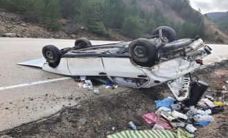 Takla atan otomobil hurdaya döndü: 3 yaralı.....