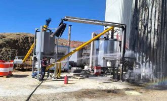 Talaş fabrikasında elektrik kutusundan yangın çıktı