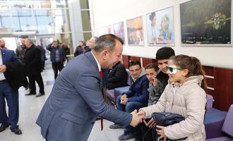 TANJU ÖZCAN HASTALARI UNUTMADI