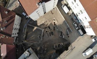 Tarihi eser kalıntıları bulunan inşaat alanı kapatıldı