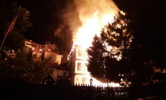 Tarihi konakta kundaklama şüphesi: 2 tutuklama