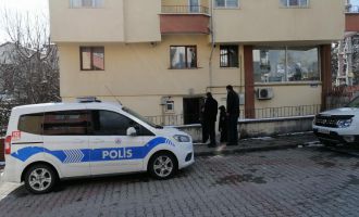 Tartıştığı eşini silahla bacağından vurdu....