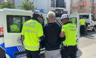 Tek teker şov yaptı, polise yakalandı: 19 bin lira ceza