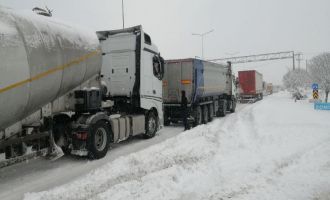 TEM Otoyolu Bolu-Ankara geçişi ulaşıma kapandı