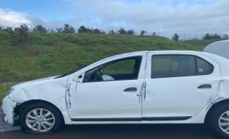 TEM Otoyolu'nda otomobil bariyerlere çarptı: 3 yaralı