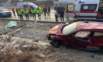 TEM’de feci kaza: 1 ölü, 4 yaralı..