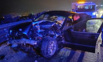 Tırdan kopan lastik, zincirleme kazaya neden oldu: 3 yaralı