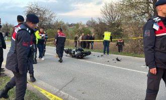 Traktörle motosiklet çarpıştı: 1 ölü, 1 yaralı.....