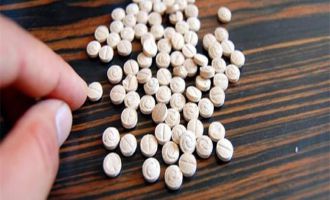 Uyuşturucu haplarla yakalanan genç adliyeye sevk edildi