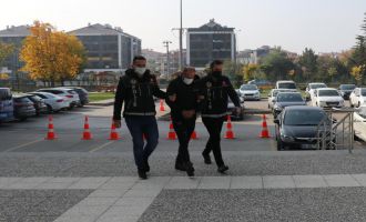 Uyuşturucuyla yakalanan hurdacı adliyeye sevk edildi