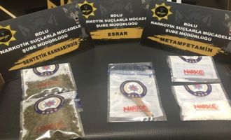 Üzerlerinden 57,57 gram uyuşturucu çıkan 2 şahıs tutuklandı