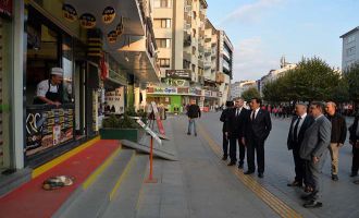 Vali Ümit İzzet Baysal Caddesi esnaflarını ziyaret etti 
