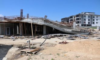 Yapımı devam eden Yöresel Ürünler Pazarı çöktü