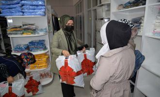 Yardımlaşma Çarşısı’ndan Muhtaç Ailelere Yardım