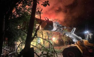 Yaşlı kadının 2 katlı evi küle döndü…….....