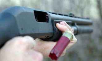 Yaylada tartıştığı arkadaşını yol ortasında tüfekle öldürdü