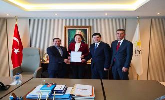 Yüksek Hızlı Tren dosyasını Meral Akşener’e teslim ettiler