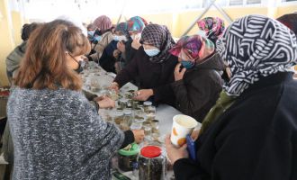 Yüzlerce yıllık ata tohumları vatandaşlarla buluşturuldu..