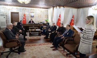 Âziz Şehitlerimizin Ailelerine Devlet Övünç Madalyaları Verildi