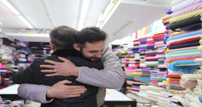 TANJU ÖZCAN KARAMANLI VE YUKARI ÇARŞI ESNAFINI GEZDİ