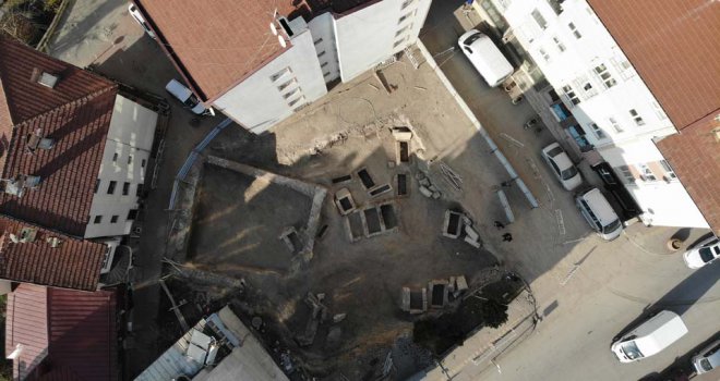 Tarihi eser kalıntıları bulunan inşaat alanı kapatıldı