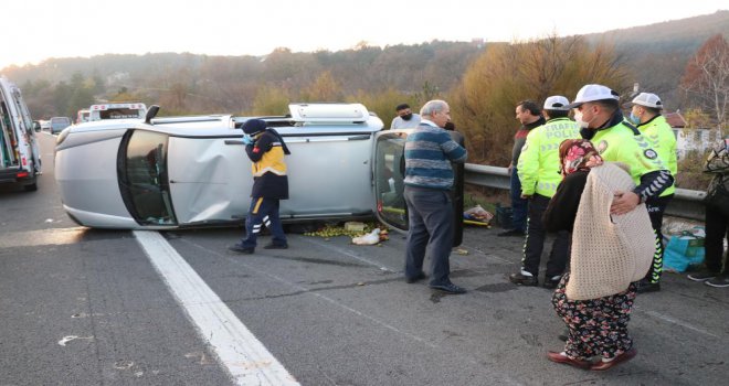 TEM’de devrilen araç metrelerce sürüklendi: 2 yaralı..