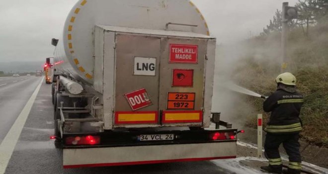 TEM'de LNG yüklü tankerde çıkan yangın büyümeden söndürüldü