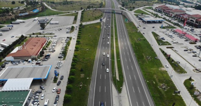 TEM’in Bolu geçişinde tatilcilerin dönüş yoğunluğu başladı....