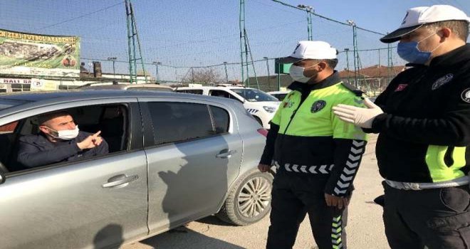 Test yaptırmaya giden sürücü, emniyet kemerinden ceza yedi