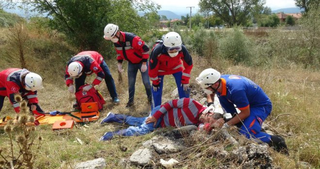 UMKE ekiplerinden gerçeğini aratmayan tatbikat