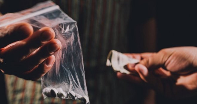 Uyuşturucuyla yakalanan şahıstan mahkemede ilginç savunma