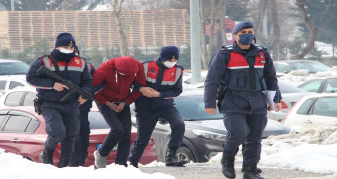 Yayla evlerinden hırsızlık yaparken suçüstü yakalandı..